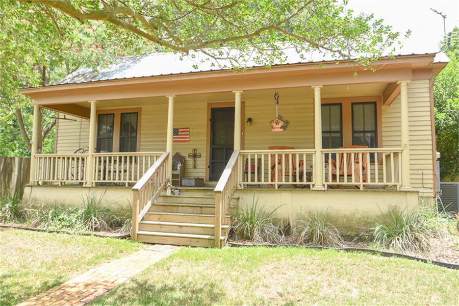 605 W Val Verde, Brenham, TX 77833