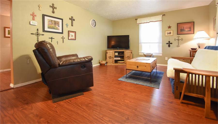 605 W Val Verde, Brenham, TX 77833