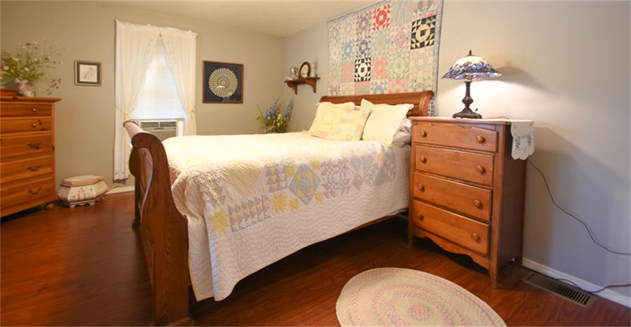 605 W Val Verde, Brenham, TX 77833