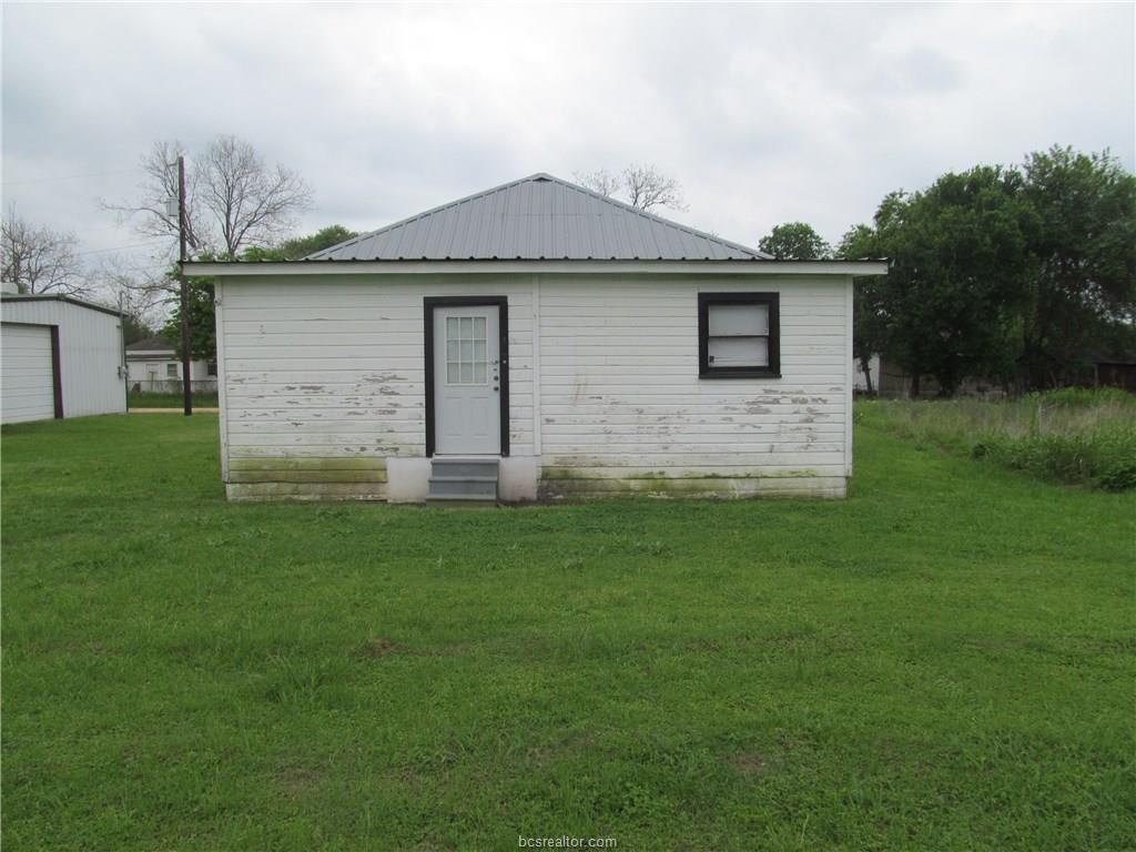 1000 West 8th Street, Caldwell, TX 77836