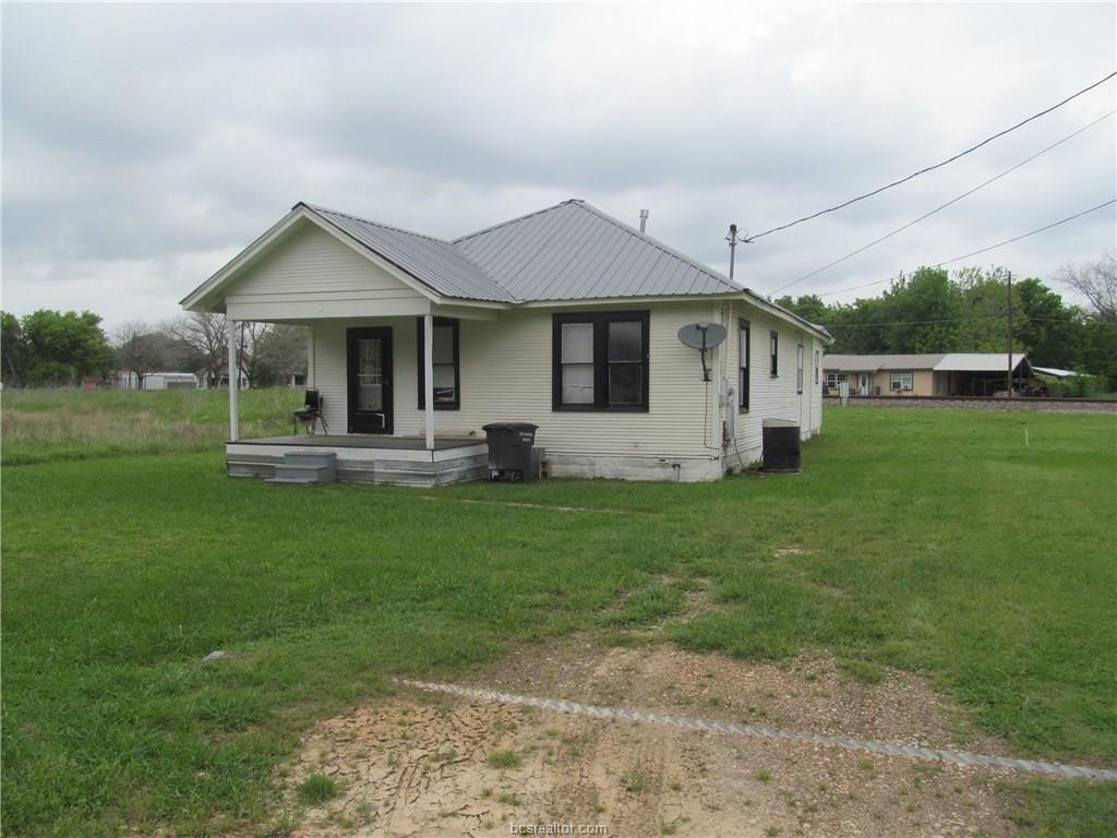 1000 West 8th Street, Caldwell, TX 77836