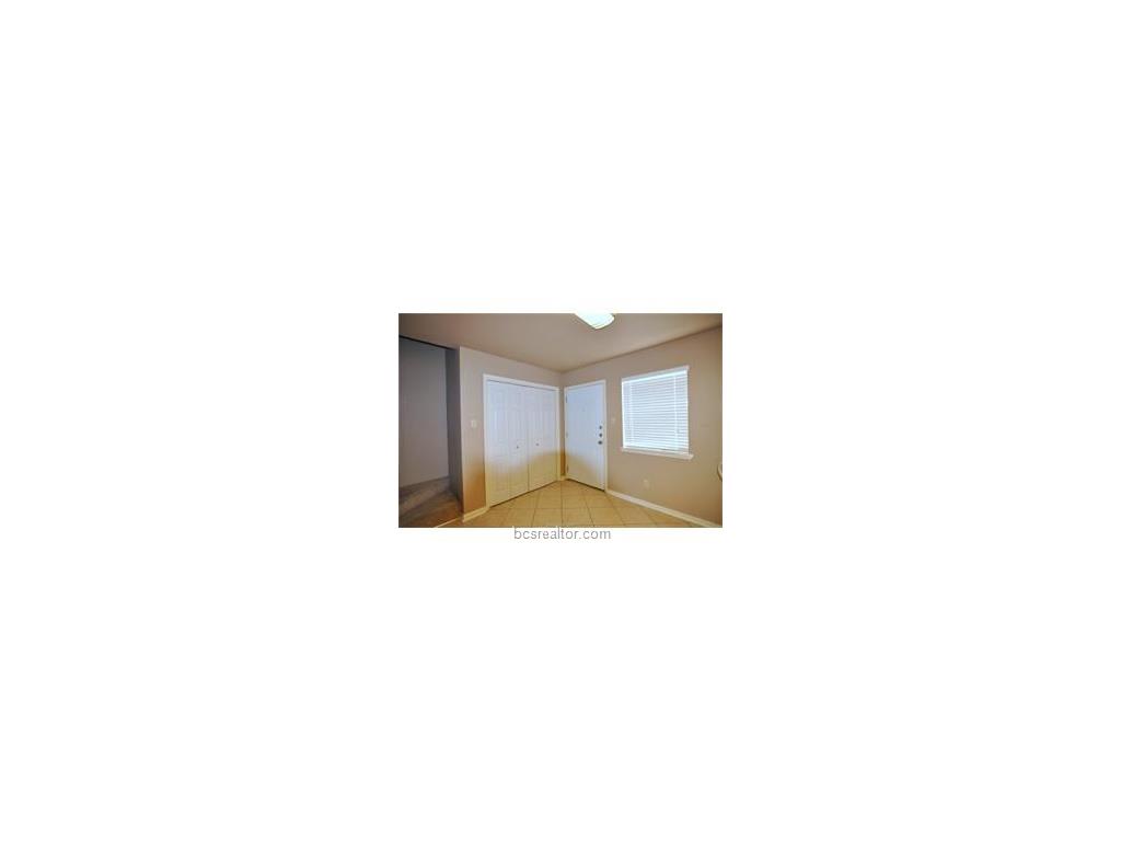 200 LINCOLN D, College Station, TX 77840