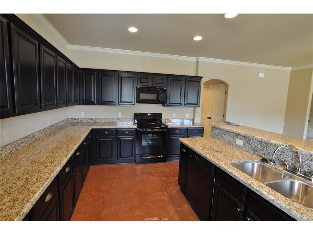 119 Armored Avenue, College Station, TX 77845