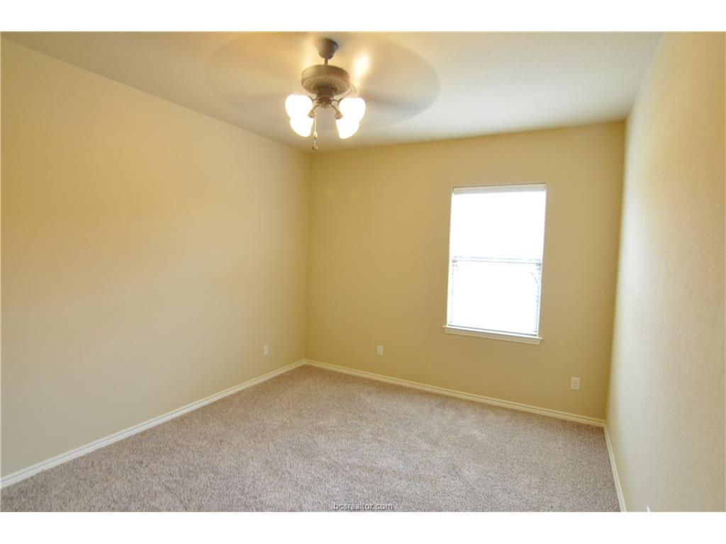 119 Armored Avenue, College Station, TX 77845