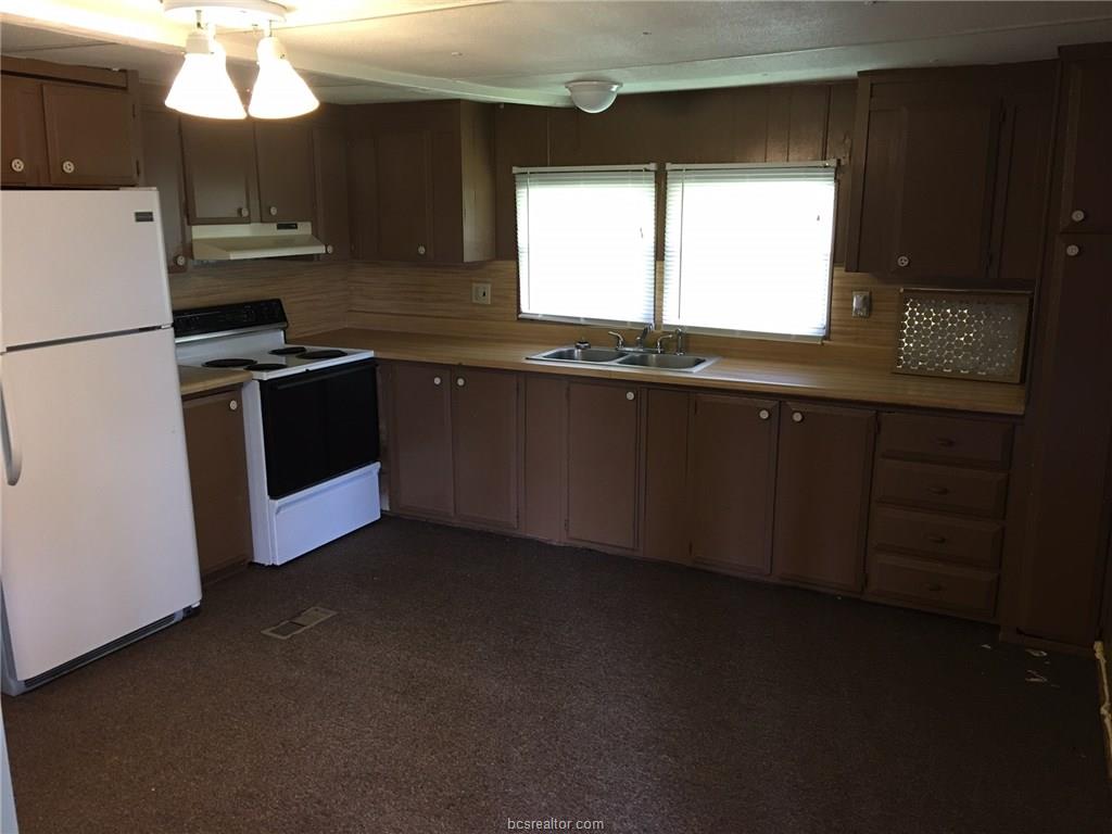 11421 Hickory Road, College Station, TX 77845