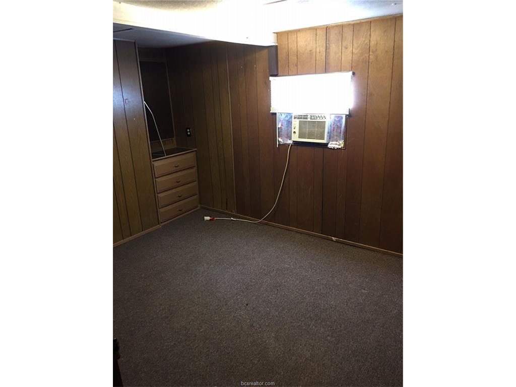 11421 Hickory Road, College Station, TX 77845
