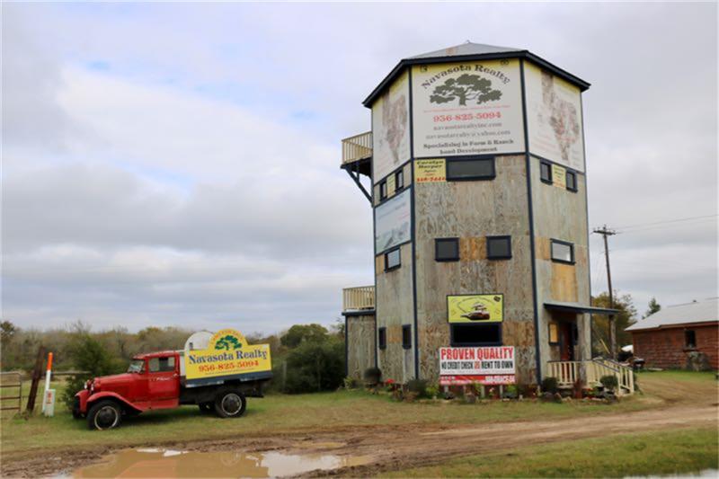 6747 E HWY 105, Navasota, TX 77868