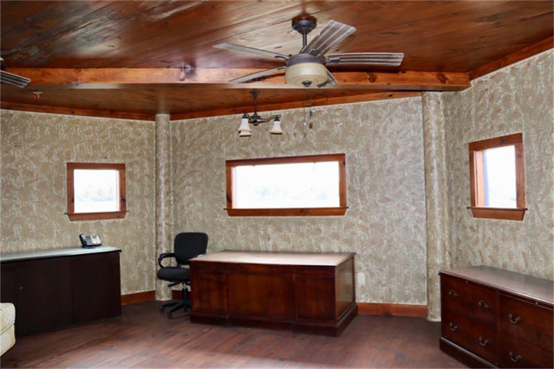 6747 E HWY 105, Navasota, TX 77868