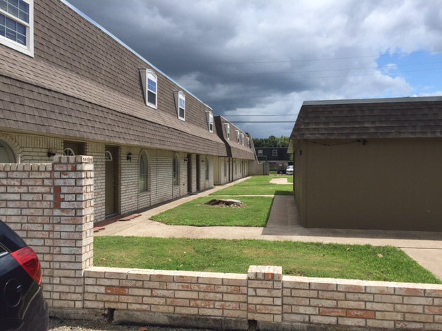 1805 Lawndale, Victoria, TX 77901