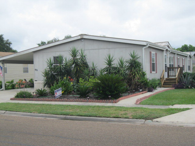 905 E Mesquite, Victoria, TX 77901