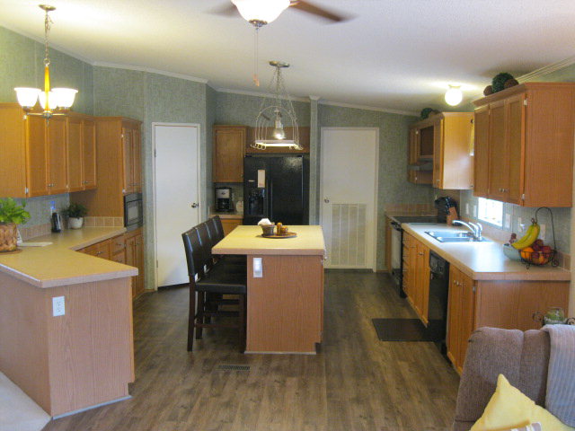 905 E Mesquite, Victoria, TX 77901
