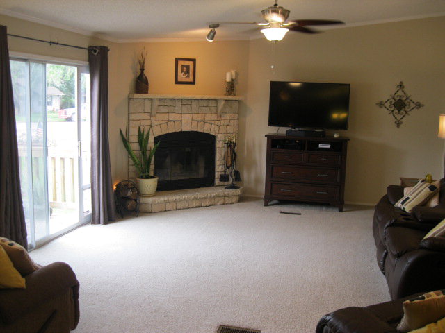 905 E Mesquite, Victoria, TX 77901