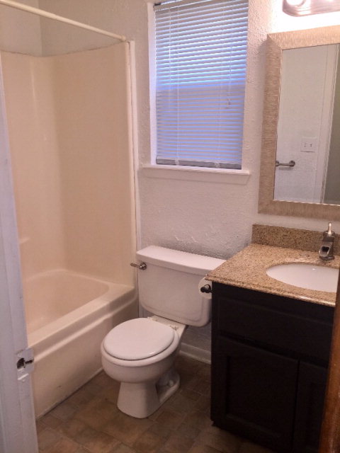 207 Newhaven, Victoria, TX 77904