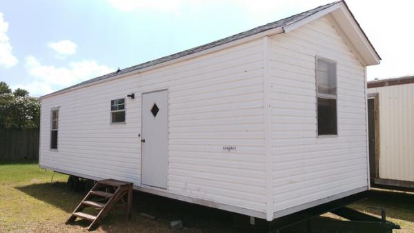 9805 N Navarro