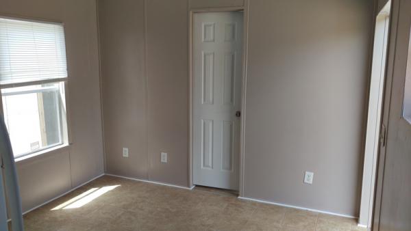 9805 N Navarro