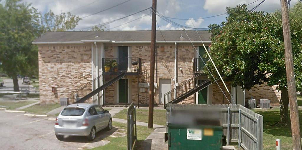 704 Division Place, Edna, TX 77957