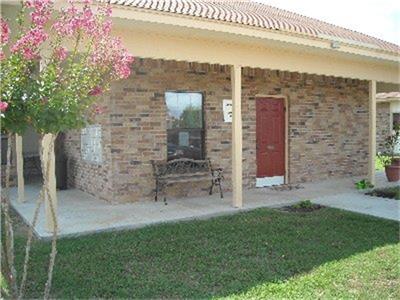 506 S Burke Street, Goliad, TX 77963