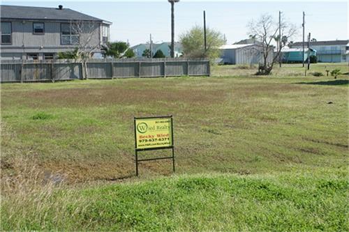 325 Flounder Lane, Port Lavaca, TX 77979