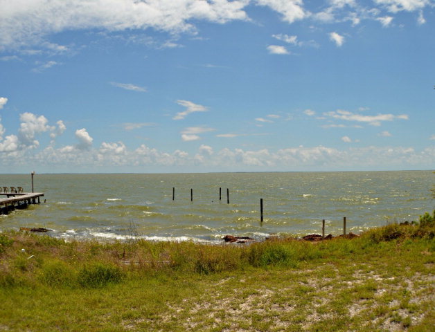 9 Lee, Port Lavaca, TX 77979