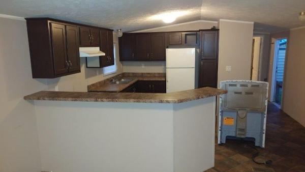100 Main ,TX, Yoakum, 77995