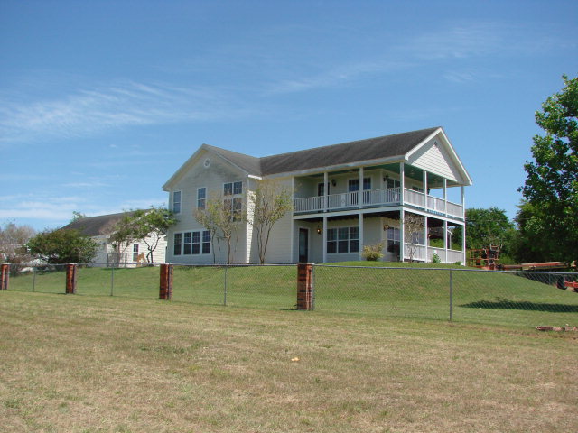 13639 N. US Hwy 183, Yoakum, TX 77995
