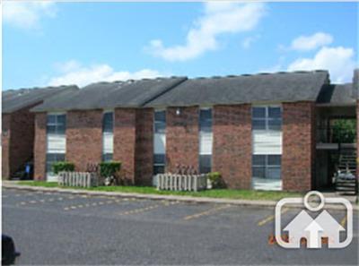105 Ellen May Road, Yoakum, TX 77995