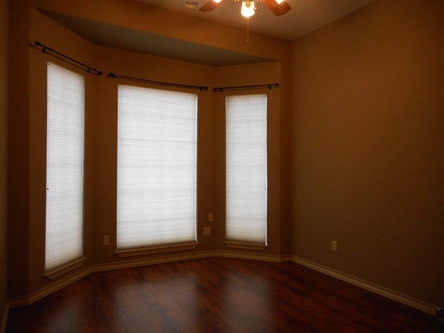 152 Creekwood Rd, Bandera, TX 78003