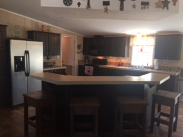196 Lonnie Ln, Bandera, TX 78003