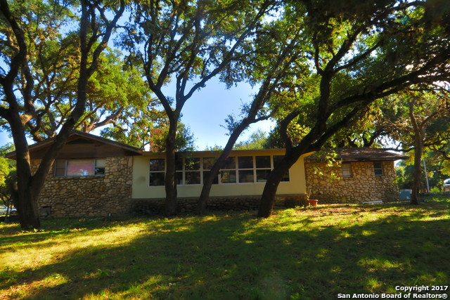 536 S School St, Boerne, TX 78006
