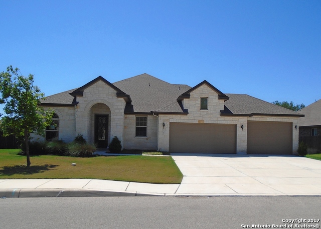 221 Krieg Dr, Boerne, TX 78006