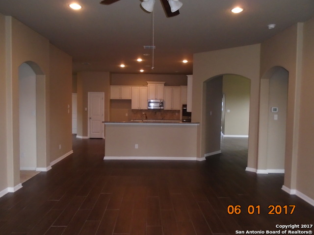 221 Krieg Dr, Boerne, TX 78006