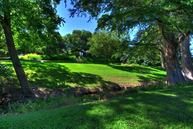 103 Skyline Dr, Center Point, TX 78010