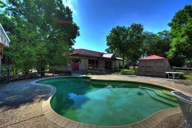 103 Skyline Dr, Center Point, TX 78010