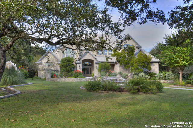 8225 Jamestown Sq, Boerne, TX 78015