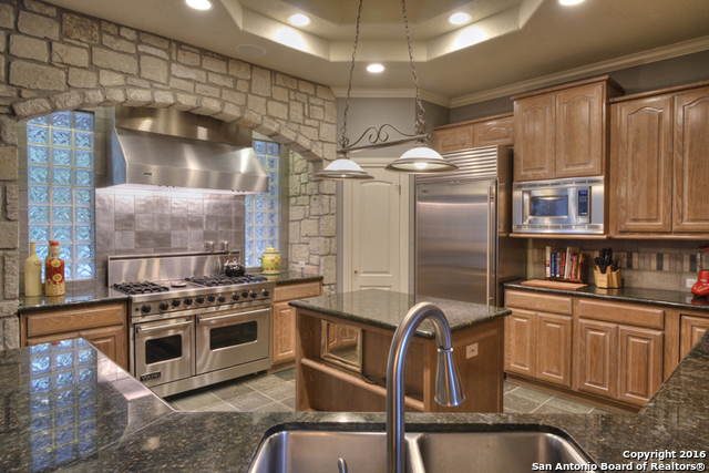 8225 Jamestown Sq, Boerne, TX 78015