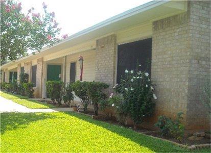 500 Cross Creek, Dilley, TX 78017