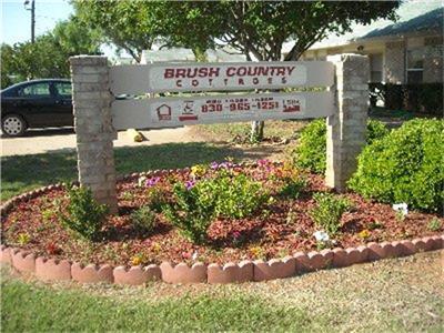 500 Cross Creek, Dilley, TX 78017