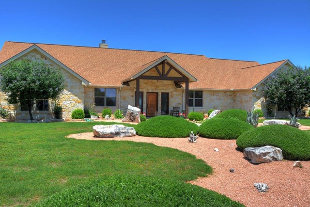 546 Cypress Estates Parkway, Ingram, TX 78025