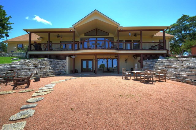 546 Cypress Estates Parkway, Ingram, TX 78025