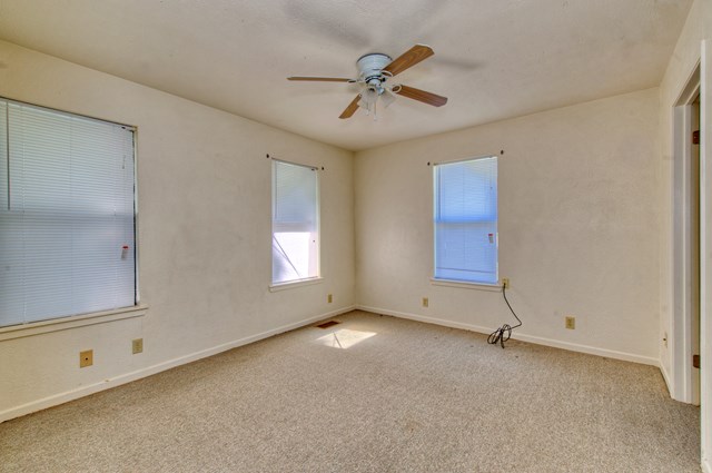301 Woodland Rd, Ingram, TX 78025