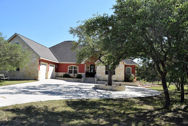 130 Rhum Rd, Kerrville, TX 78028