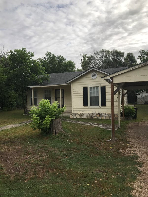 406 Lucille St, Kerrville, TX 78028