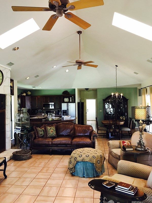 291 Broken Spur, Mountain Home, TX 78058