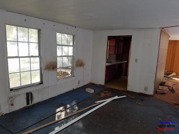 16055 TX-16 ,TX, Poteet, 78065