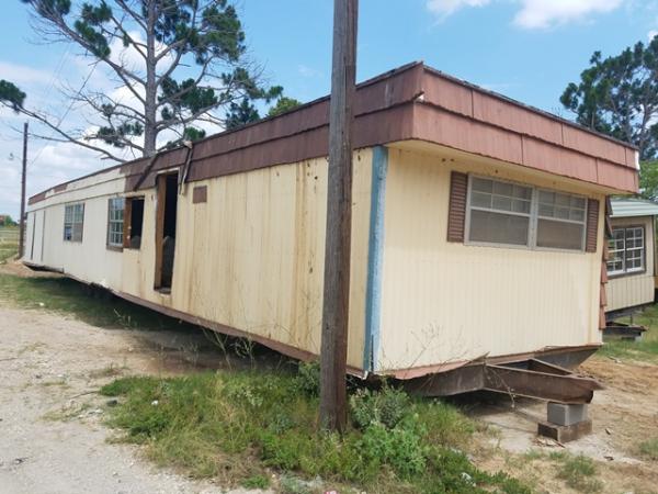 16055 TX-16 #9 ,TX, Poteet, 78065