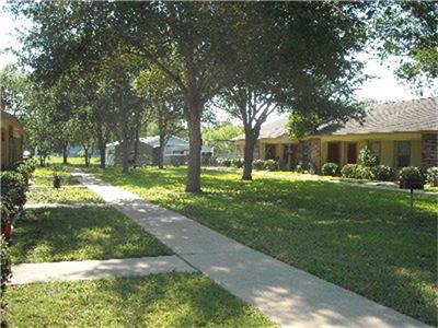 1700 N Grandprix, Three Rivers, TX 78071