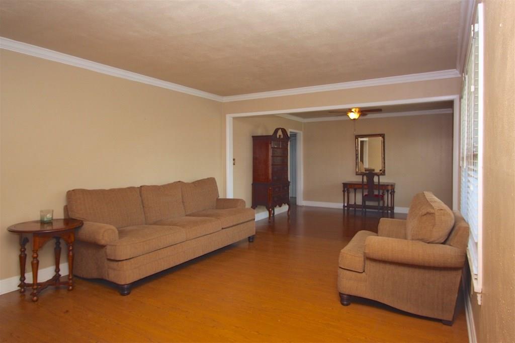 1504 Emily Dr, Beeville, TX 78102