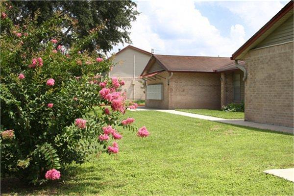 1301 S Tyler Street, Beeville, TX 78102
