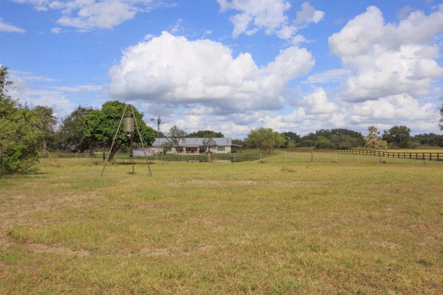 424.08 Acres Hwy 59, Berclair, TX 78107