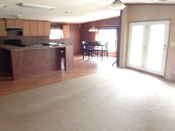100 Main ,TX, Elmendorf, 78112